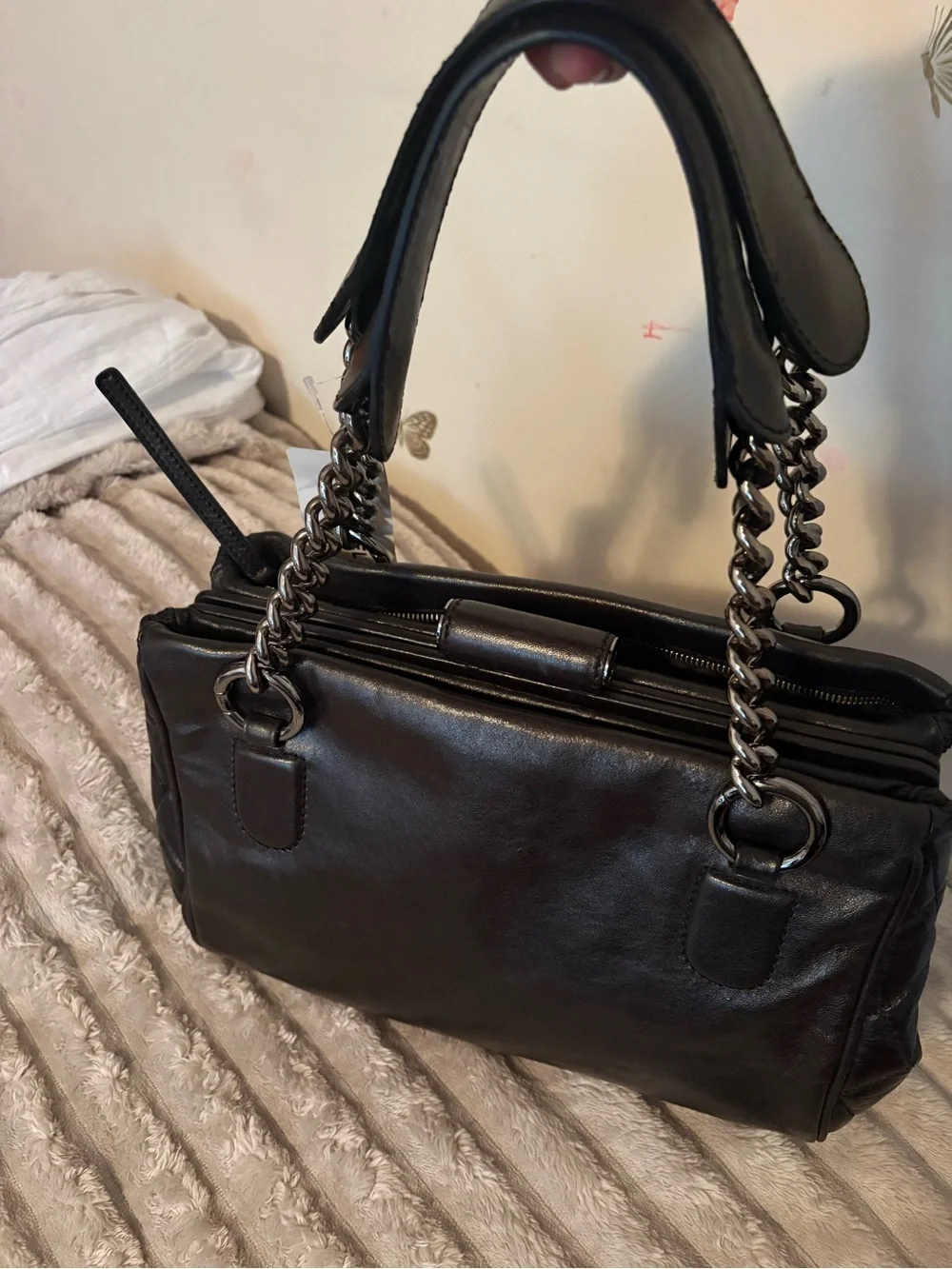 Chanel tote bag  07A Small Tote in black leather with silver chain